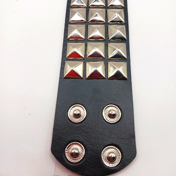 Goth Triple Row Studded vegan Leather Bracelet Unisex -Black-Lot Of 2 New - Picture 11 of 11